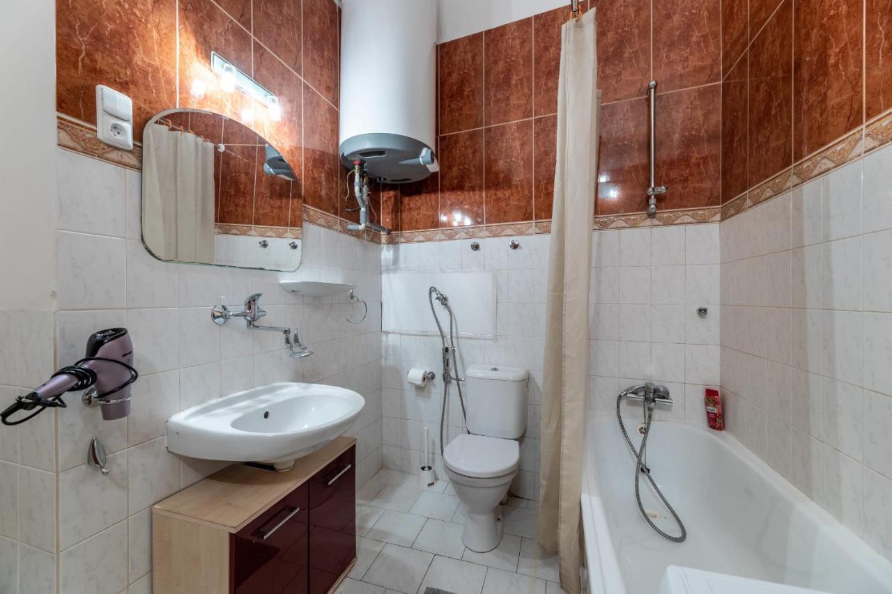 Spacious 3 Bedroom Apartment In The Heart Of Praga Exterior foto